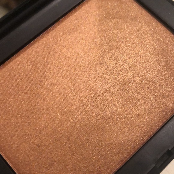 NARS BRONZER in ST. BARTS - Picture 3 of 6